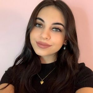 Meet your Posher, Jade